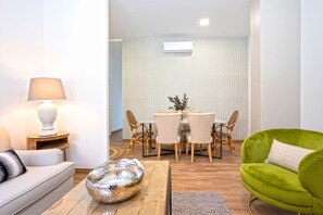 3 عدّة غرف نوم وأسرّة أطفال/رضّع (مجانًا)