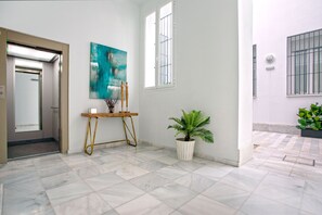 Apartment | 2 bedrooms, Internet - Modern 2BD Apartment With Terrace in the City Center Recaredo Viii (Seville)