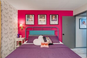 2 bedrooms, iron/ironing board, travel cot, WiFi