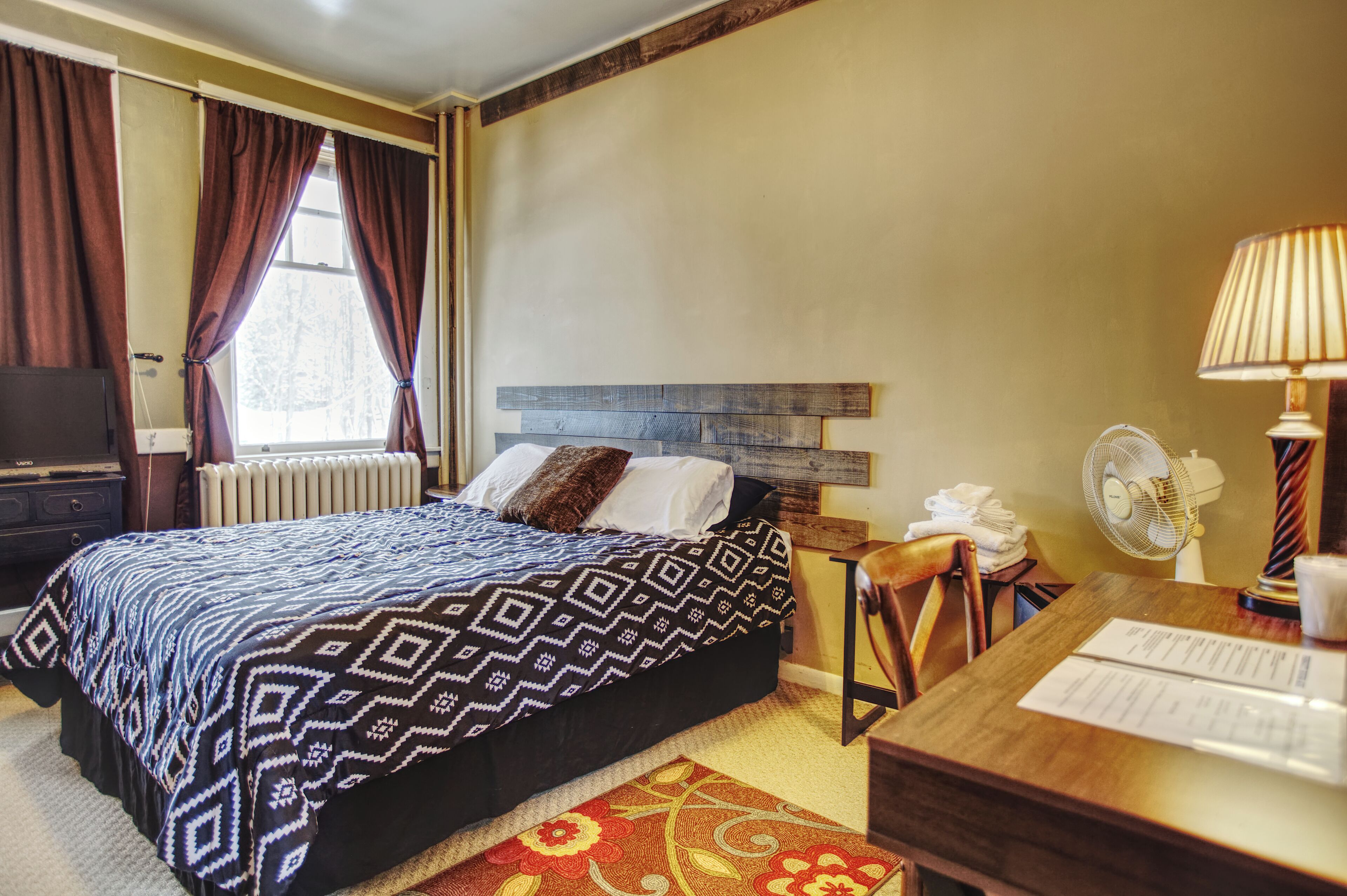 Chambre Classique, 1 grand lit, non-fumeurs | Wi-Fi gratuit