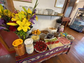 Petit déjeuner buffet servi tous les jours en supplément