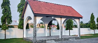 The Arden’s: Charming and serene 4-bedroom getaway with modern amenities