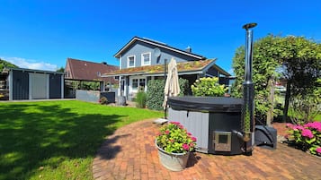 Bañera de hidromasaje exterior