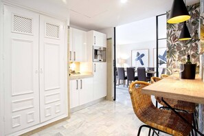 Apartment | 4 bedrooms, Internet - Spectacular Apartment With 258m2 and 4BD Near Alcazar San Fernando (Seville)