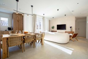 Apartment | 4 bedrooms, Internet - Spacious Apartment in Granada Center San jer Nimo (Granada)