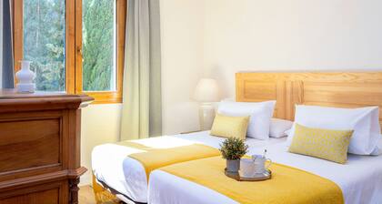 Stunning 4 Bedroom House in Albaicin Alhacaba