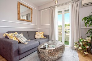 Apartment | Internet - Stylish 2 Bd Perfectly Located Apartment Amira (Granada)