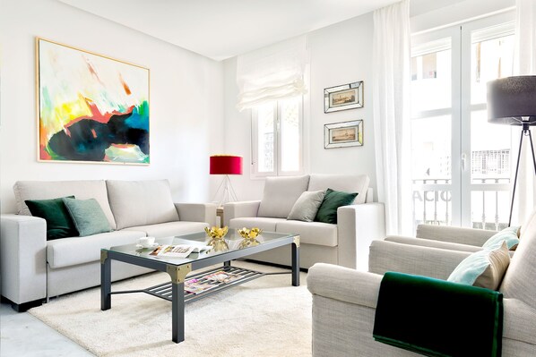 Apartment - Spacious 3 Bd Apartment With Views to the Metropol Encarnacion (Seville)