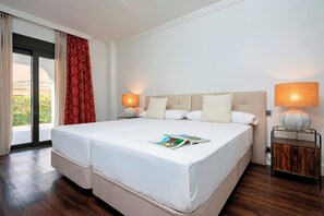 3 عدّة غرف نوم وأسرّة أطفال/رضّع (مجانًا)