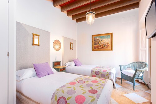 Traditional Sevillian House 6 BD and Private Terrace Campamento
