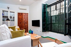 Lejlighed | 2 soveværelser, gratis baby-/barnesenge