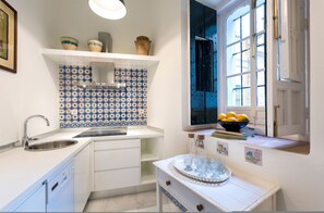 2 bedrooms, Internet - Traditional Sevillan House 2 BD in Santa Cruz Corral del Rey (Seville)