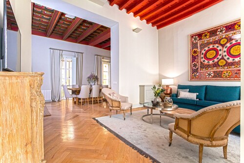 Unique Sevillian Palace-house in Santa Cruz Abades Terrace