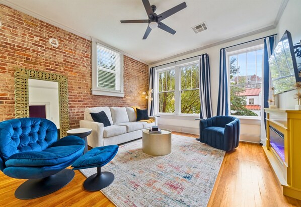 スマートテレビ、暖炉