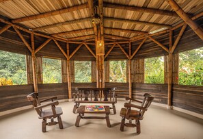 Felles sovesal – standard, hageutsikt | Sengetøy