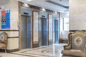 Lift - Dufla Hotel  (Makkah)