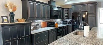 Beautiful and Spacious 5-bedroom home in Waynesville-Close to Fort Leonard Wood