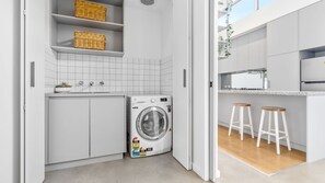 Interior - Alma on Barclay - Prime central location (Port Fairy)