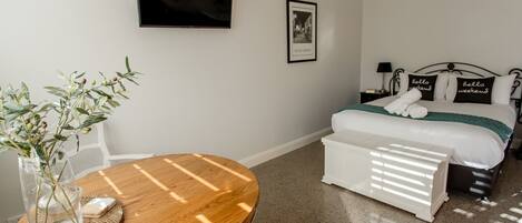 9 soverom, strykejern/-brett, wi-fi og sengetøy