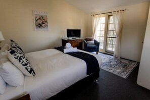 8 makuuhuonetta, silitysrauta/-lauta, Wi-Fi, vuodevaatteet