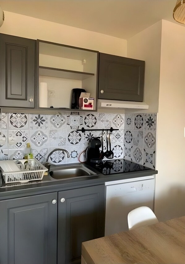 Microwave, oven, stovetop, dishwasher - Apartment 4-6 persons, secured residence, elevator, breathtaking view! (SuperDévoluy)