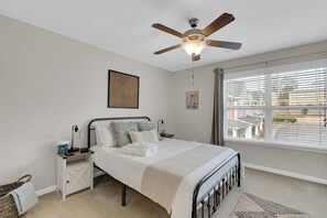 2 sovrum, strykjärn/strykbräda, gratis wi-fi och sängkläder