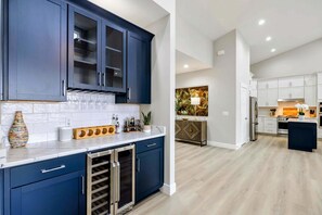 Fridge, microwave, oven, stovetop - Lakefront Lake Anna with Cove, Dock, Deck, Hot Tub (Bumpass)