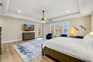 4 bedrooms, iron/ironing board, free WiFi, bed sheets