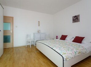 1 bedroom, Internet, bed sheets