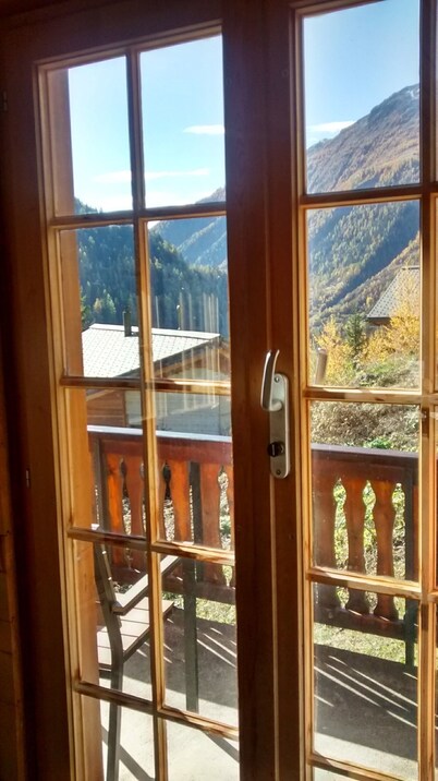 Luxury chalet, stunning views - hike & ski in UNESCO World Heritage Site