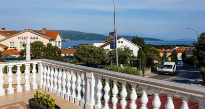 Sunny and Sleek Krk Rooms with Balcony - Classic Double Room with Balcony