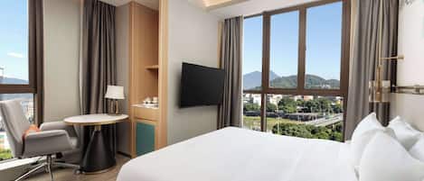 Superior Room, 1 King Bed, Non Smoking