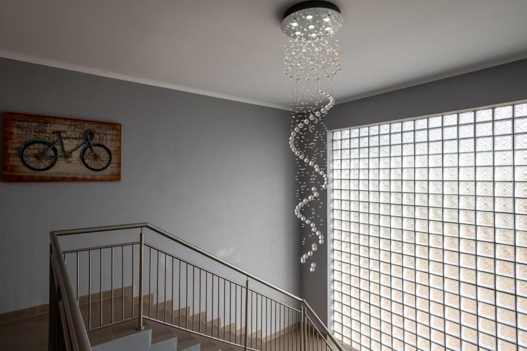 Escaleras con baranda