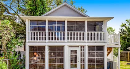Dog-friendly Rehoboth Beach cottage steps from the beach & boardwalk