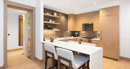 Luxury 2bd 2ba Ski In/Ski Out