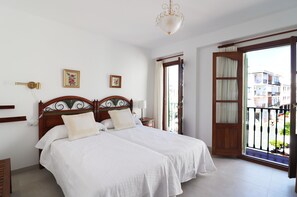 2 slaapkamers, een strijkplank/strijkijzer, gratis wifi, beddengoed
