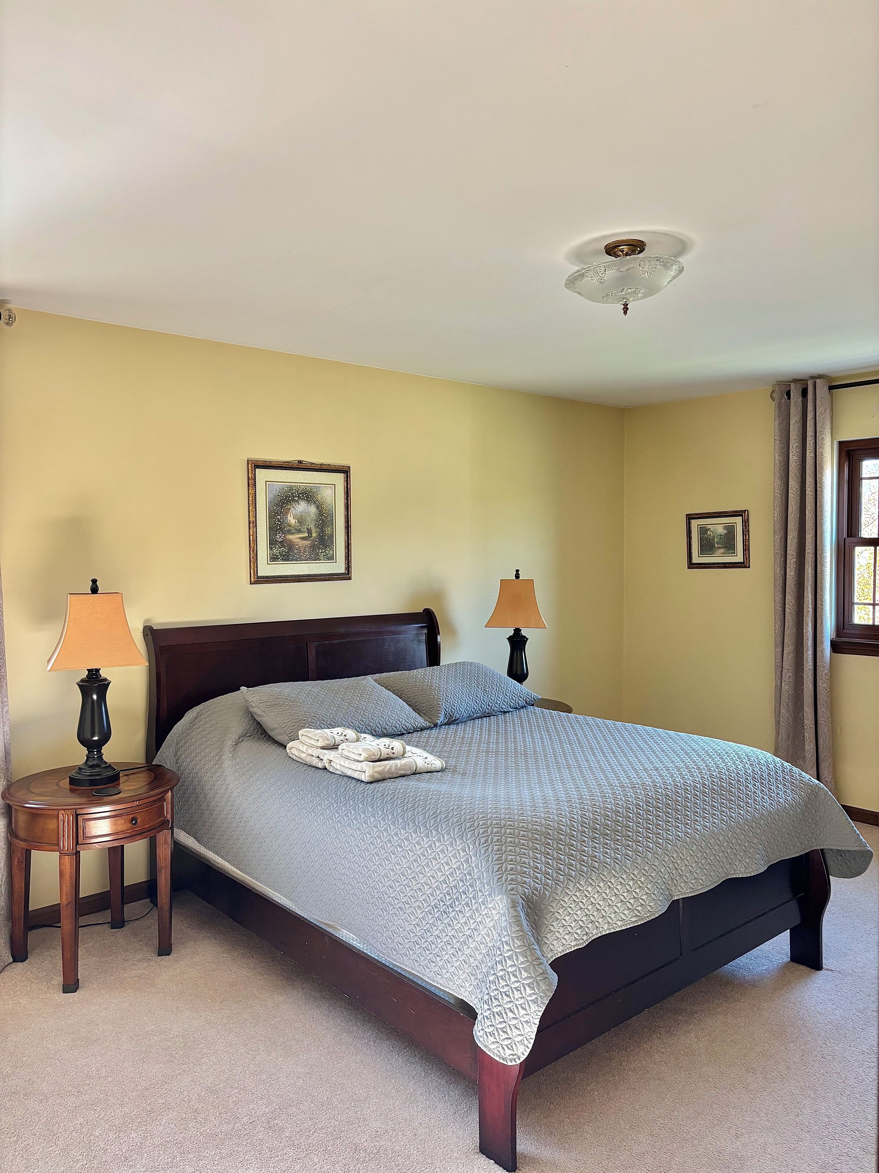 3 bedrooms, in-room safe, desk, iron/ironing board