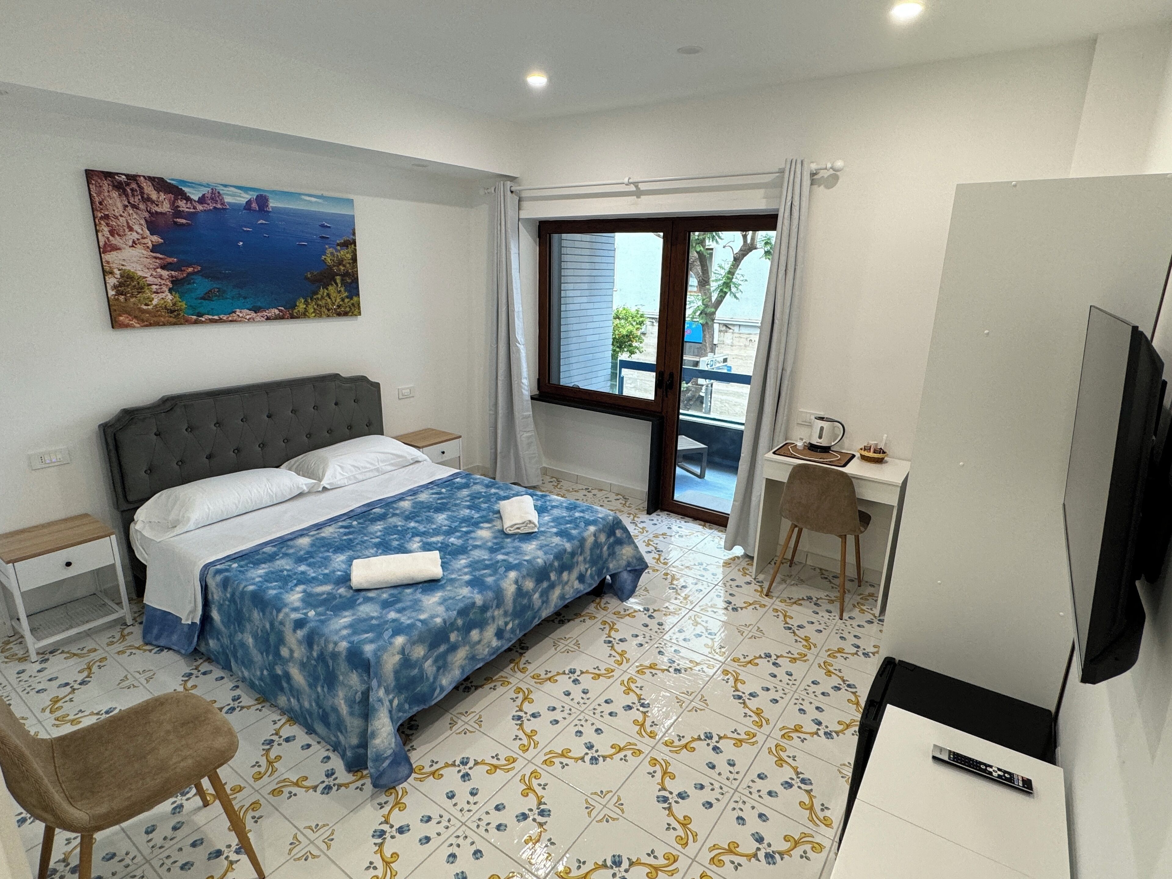 Habitació superior, balcó, vistes a la ciutat | Minibar, escriptori i habitacions insonoritzades 