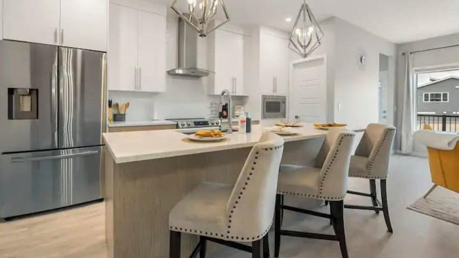 Luxury Modern Home - Livingstone