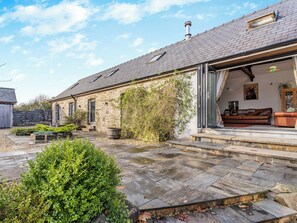 Unclassified image, 2 of 30, button - 2 bedroom accommodation in Taliaris, near Llandeilo (Taliaris, near Llandeilo)