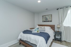 1 habitación, escritorio, tabla de planchar con plancha y wifi gratis 
