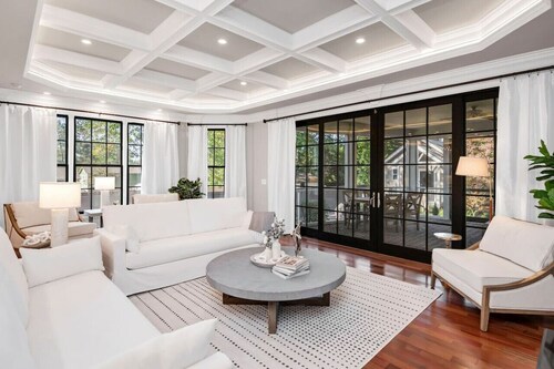 The Wren | 2 BR 2.5 BA | Newly Renovated w/ Hot Tub