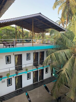 Exterior detail - Sapphero Precise Goa (Morjim)