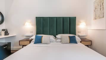 Classic-Zimmer | 1 Schlafzimmer, Schreibtisch, laptopgeeigneter Arbeitsplatz