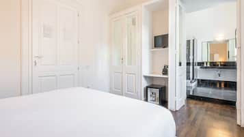 Deluxe Room | 1 bedroom, desk, laptop workspace, free WiFi