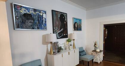 Spacious 4-bedroom house in the heart of the Garden District with ample parking.