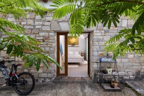 3 chambres, fer et planche à repasser, Wi-Fi gratuit, draps fournis