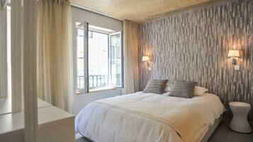 2 makuuhuonetta, silitysrauta/-lauta, internet, vuodevaatteet