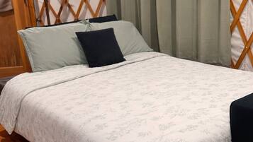 Free WiFi, bed sheets