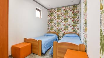 Reisekinderbett, kostenloses WLAN, BettwÀsche